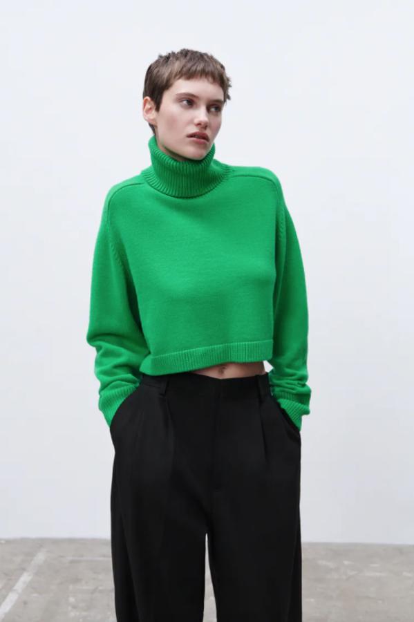 Los básicos en verde que hemos fichado para sumarnos en las rebajas al color tendencia de la temporada