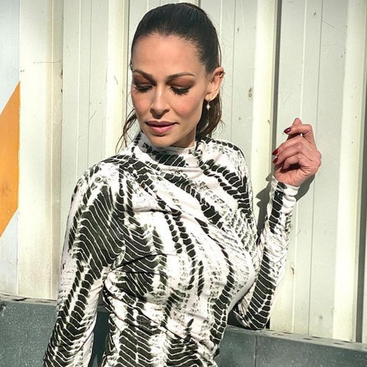 Pincha en la imagen para ver los vestidos animal print para conseguir un look espectacular y tener en tu armario una prenda a la que vas a sacar mucho partido./@evagonzalezoficial