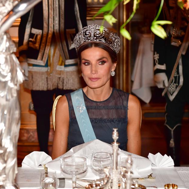 Pincha en la foto para ver los mejores looks de la Reina Letizia