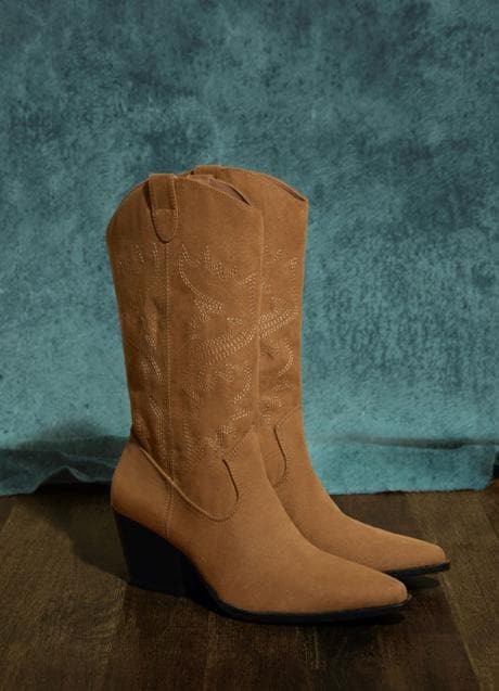 5 botas cowboy de Lefties con altura sensata para llevar con looks boho en  invierno por menos de 50€
