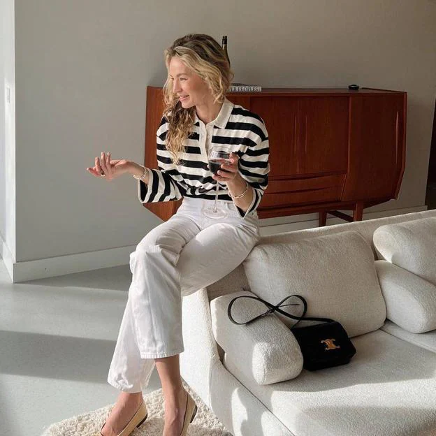 Negligencia médica carta Estresante Polo de rayas y pantalón blanco: el look de influencer fácil de copiar que  triunfa en Instagram | Mujer Hoy