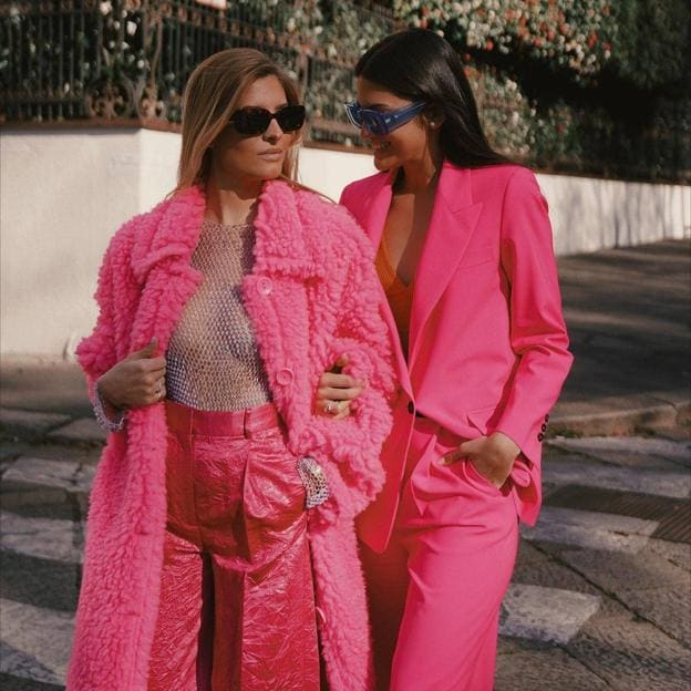 ego Decir a un lado Cuota El conjunto rosa con camisa y pantalón de Mango que le hace la competencia  al vestido de la reina Letizia | Mujer Hoy