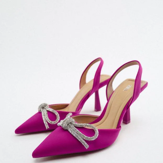 Estos son zapatos joya que parecen de lujo, arrasan en el street style y son el básico de la | Mujer