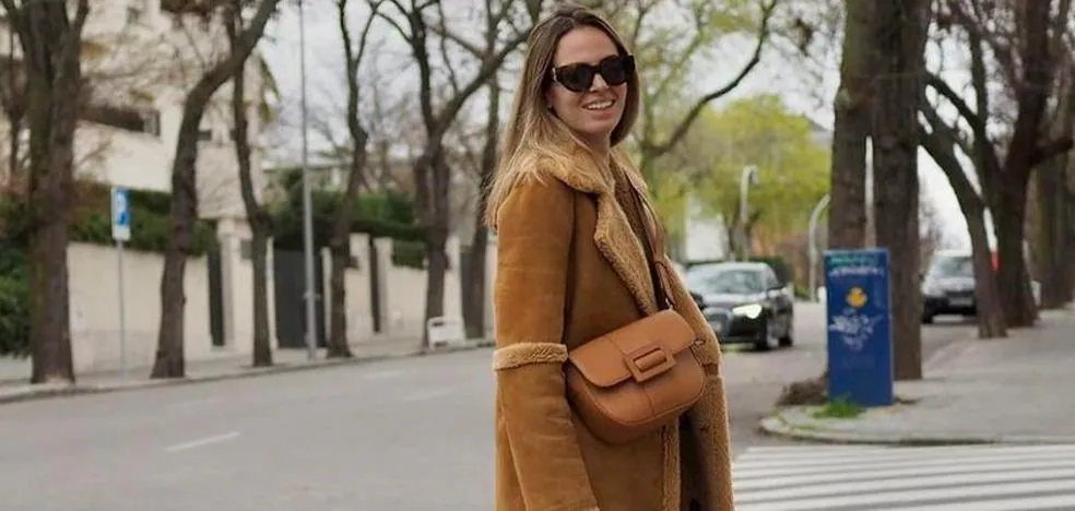 Tenemos el bolso de camel made in Spain ha conquistado Instagram porque es práctico, y de lujo | Mujer Hoy