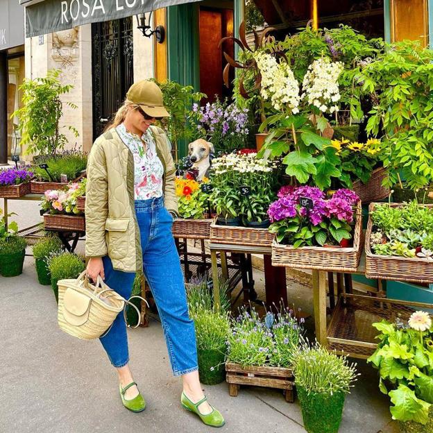 El capazo made in Spain que ha enamorado a las influencers porque es práctico y estiloso (y la mejor copia barata de uno de lujo)