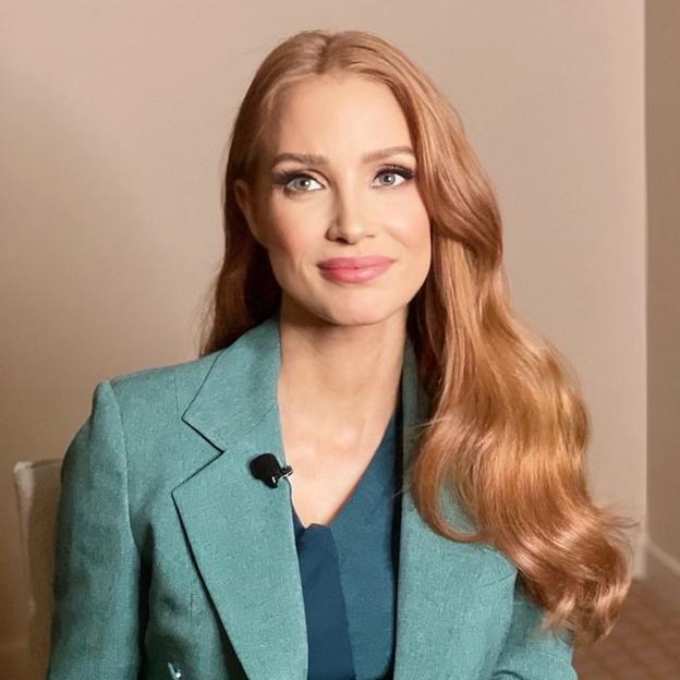 Jessica Chastain usa este maquillaje tanto para el día como para la noche.