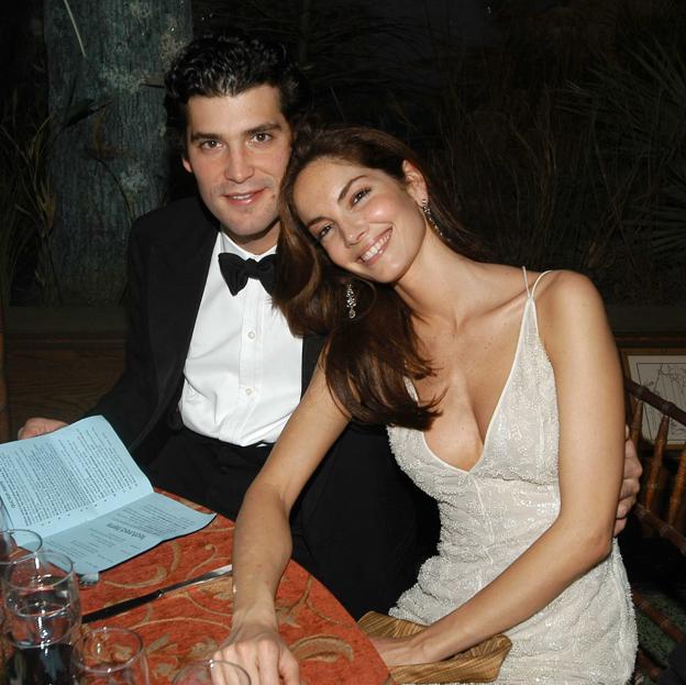 Eugenia Silva y Alejandro Santo Domingo en una cena juntos.