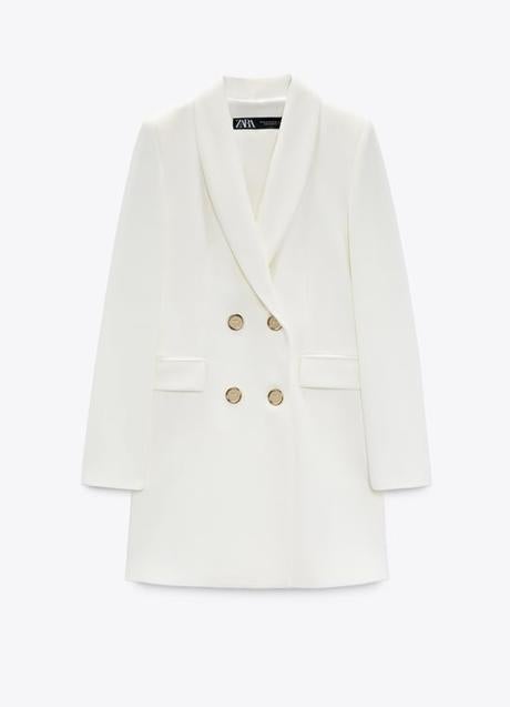 La blazer de Zara blanca.