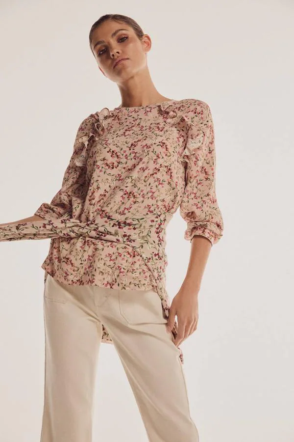 Abreviatura burlarse de Proponer Estas son las bonitas blusas con estampado floral de Cortefiel que tienes  que comprar antes de que terminen las rebajas | Mujer Hoy