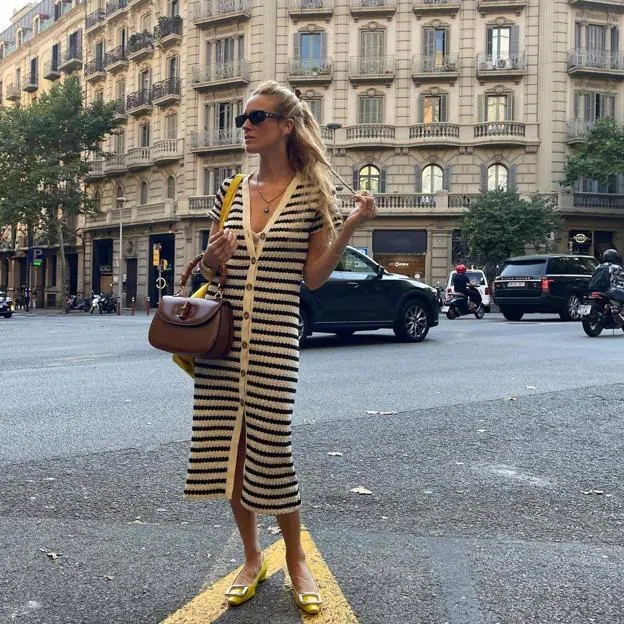 Este es el vestido de punto a rayas más ponible y cómodo favorito de las  francesas para vestir a diario | Mujer Hoy