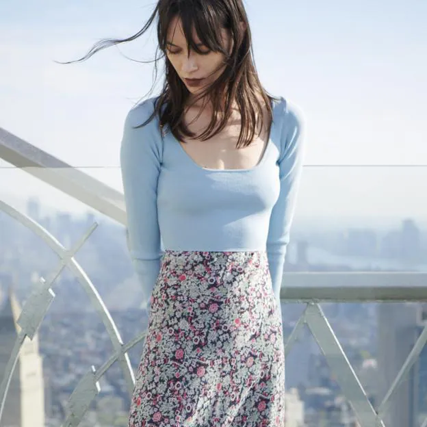 Esta es la falda midi más vendida de Pull&Bear: diseño pareo, cómoda, y | Mujer Hoy