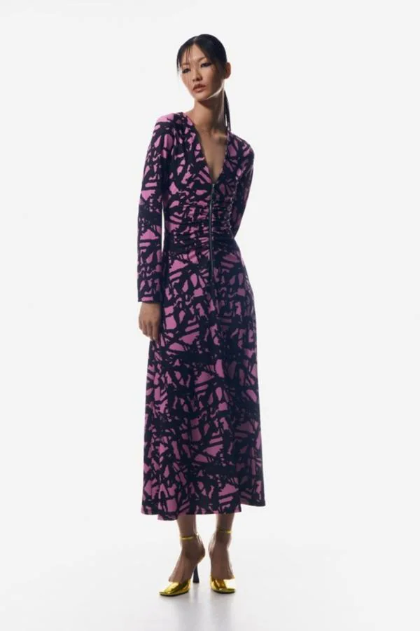 Adelántate al otoño con estos vestidos de Sfera que ya están comprando las influencers porque son elegantes, cómodos y sientan como un | Mujer Hoy