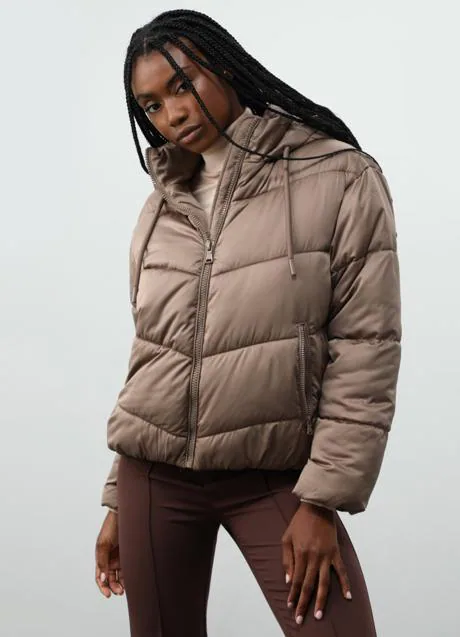 moda: Los abrigos acolchados que puedes comprar en el remate final de las  rebajas de Lefties