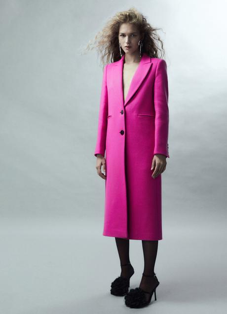Seis abrigos buenos de El Corte Inglés añaden un toque de color a cualquiera tus estilismos | Mujer Hoy