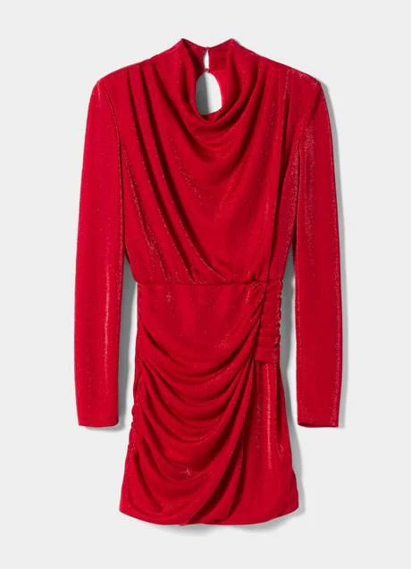 Este precioso vestido rojo de Bershka baratísimo es ya el look de Nochevieja  favorito de las influencers | Mujer Hoy