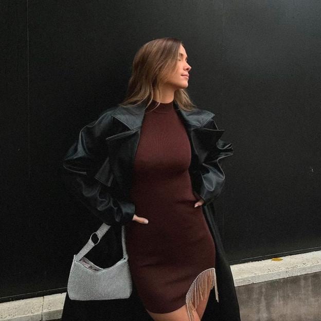 Bershka la nueva versión en marrón chocolate del vestido con flecos joya más de Zara | Mujer Hoy