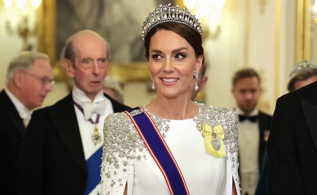 Kate Middleton con la tiara Cambridge Lover's Knot.