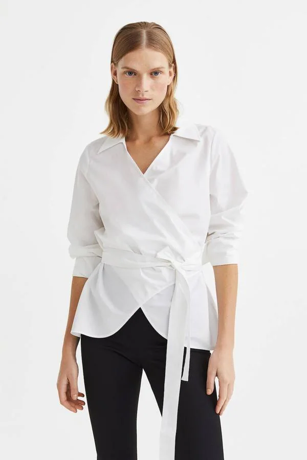 10 blusas blancas que necesitas para fondo de armario | Mujer Hoy