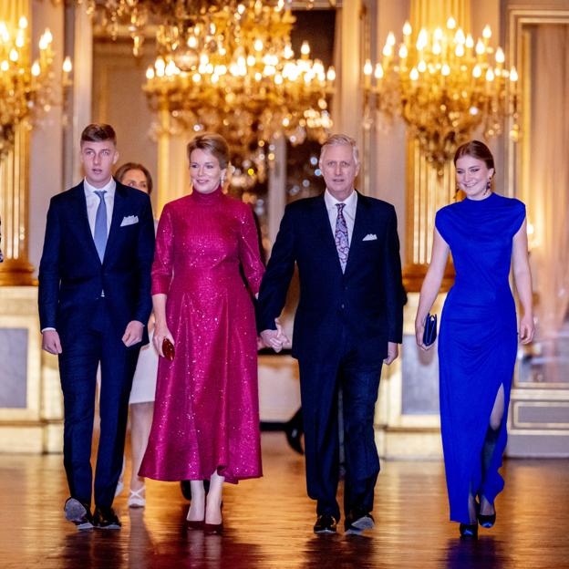 El principe Emmanuel, la reina Mathilde, el rey Philippe y la princesa Elisabeth.