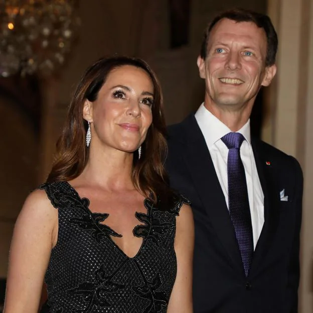 Por qué Marie de Dinamarca, la madre de los príncipes desheredados, es la ganadora de la gran crisis de la corte danesa