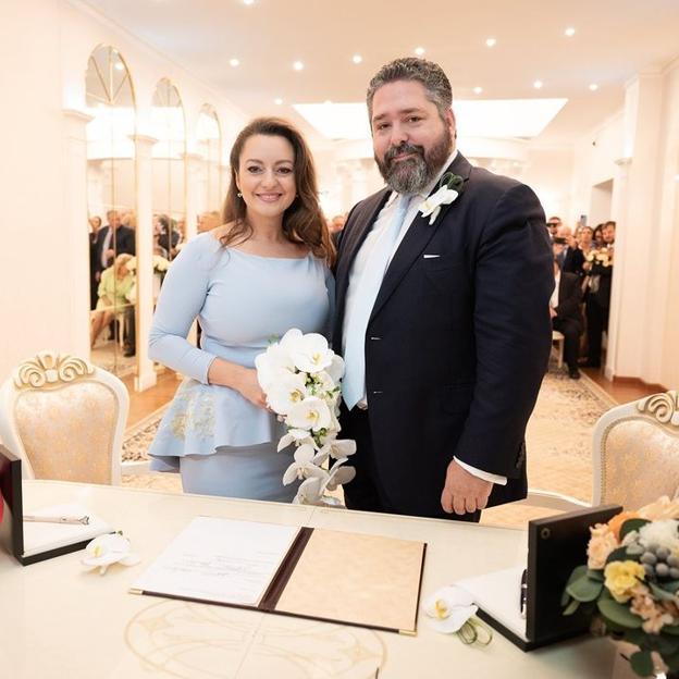 Jorge Romanov y su esposa, rebeca Bettarini