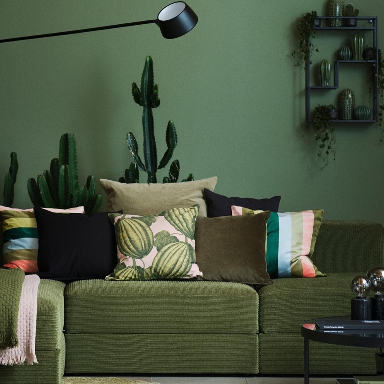 El mueble perfecto para tu salón, y para toda la casa, es esta novedad de  Ikea