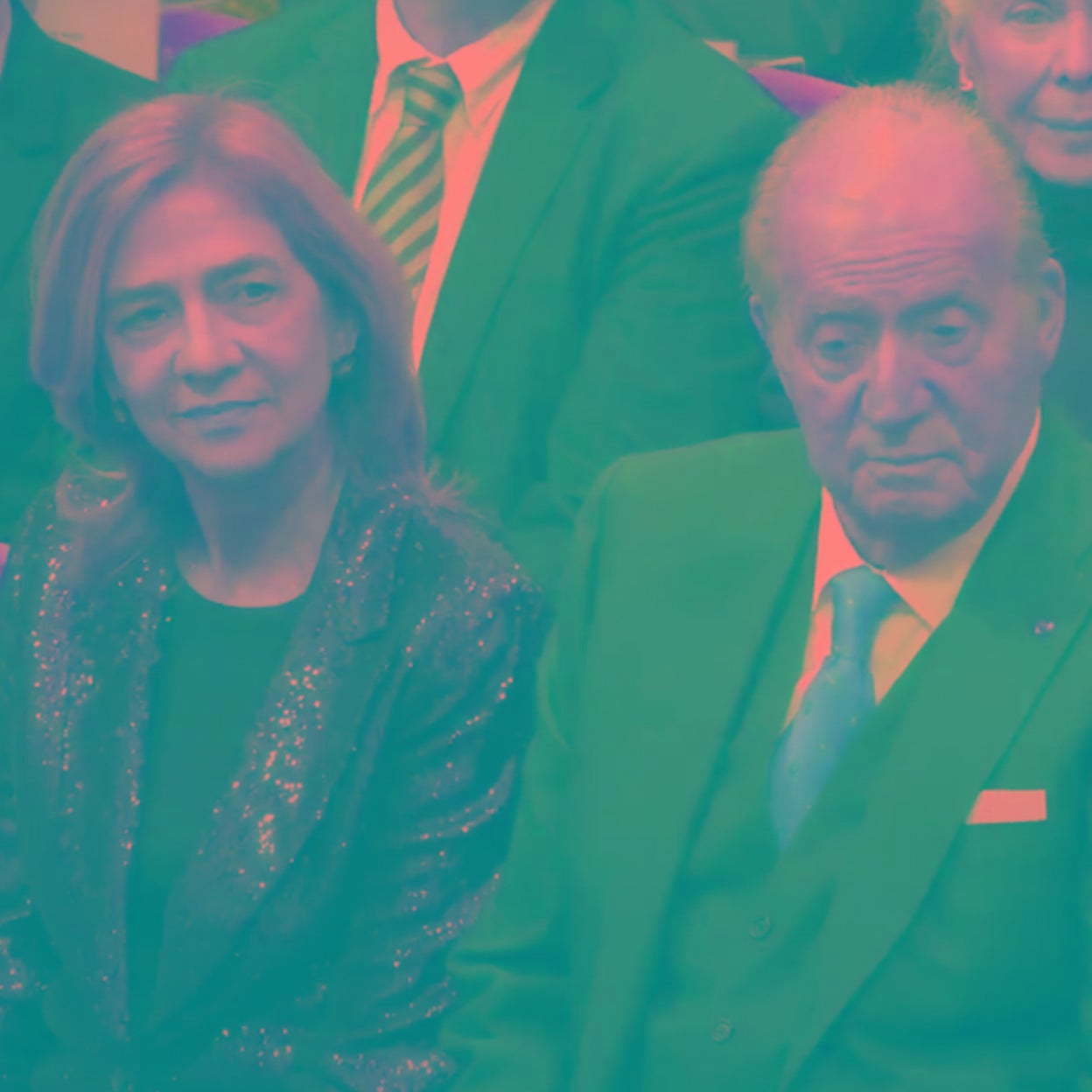 El rey Juan Carlos y la infanta Cristina, durante la ceremonia de ingreso de Mario Vargas Llosa a la Academia Francesa./d.r.