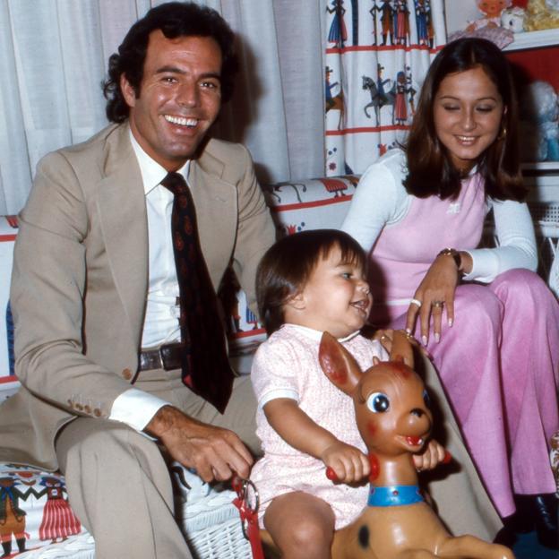 Así fue el convulso matrimonio de Isabel Preysler y Julio Iglesias que solo duro siete años (y tres hijos): celos, infidelidades, peleas y abandono