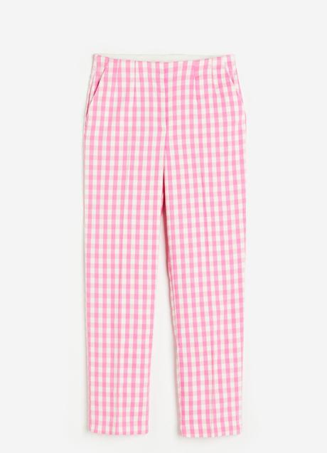 Pantalón de cuadros con estampado vichy de H&M (24,99 euros)