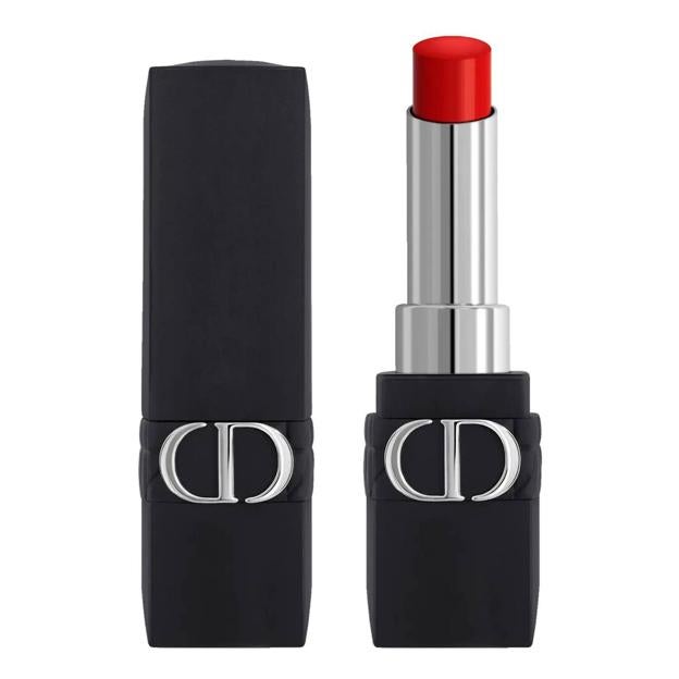 Rouge Dior Forever tono 999 de Dior