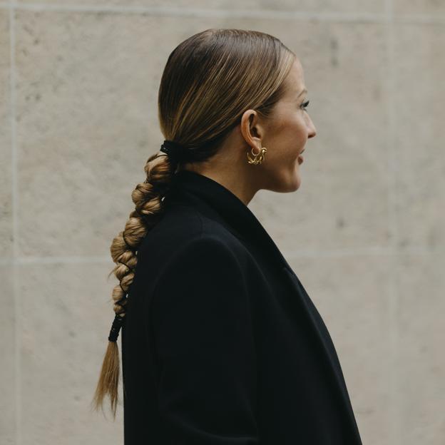 Este es el peinado con doble trenza para melena midi o XL que triunfa en Instagram