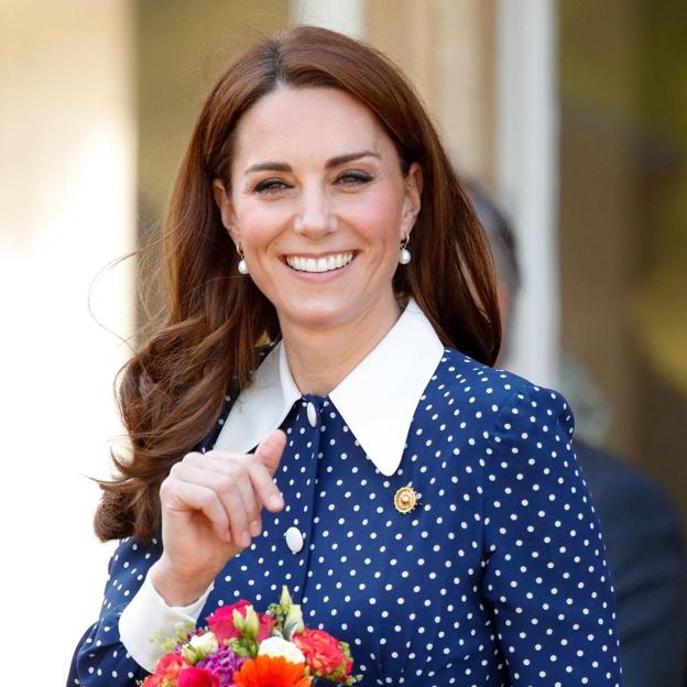 El vestido de lunares favorito de Kate Middleton ya tiene versión primaveral y moderna en Mango