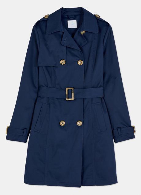 Trench azul marino de Primark (38 euros)