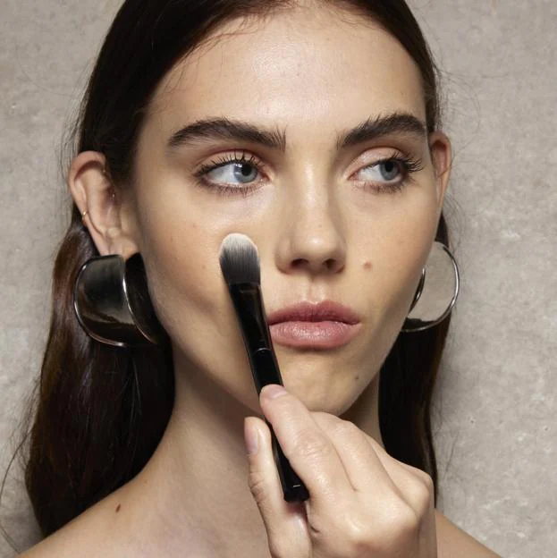 Las 20 mejores brochas para aplicar la base de maquillaje