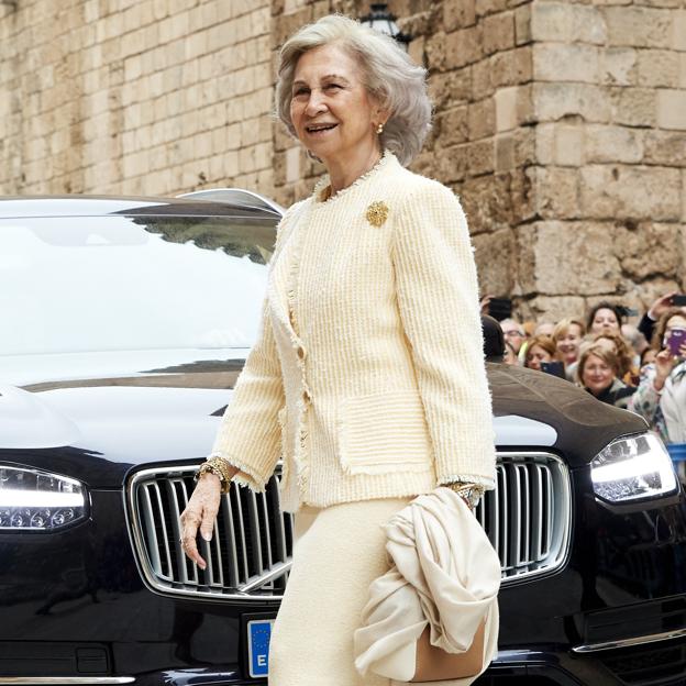 La reina Sofía resplandece cada vez que llega a Palma de Mallorca y se aloja en su adorado palacio de Marivent. 