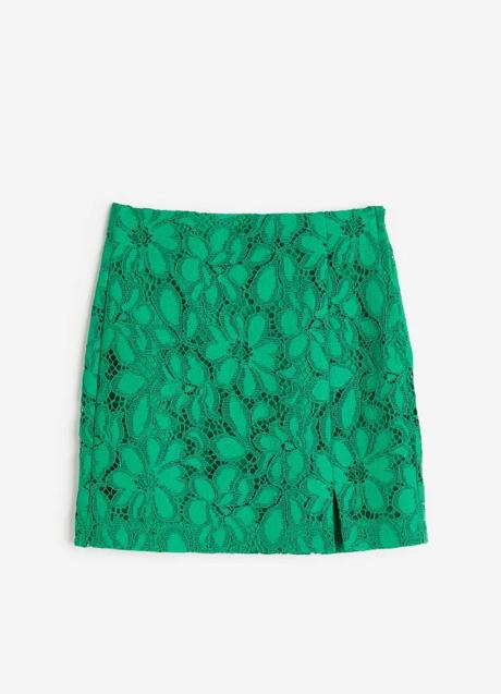 Mini falda verde de H&M (34,99 euros)