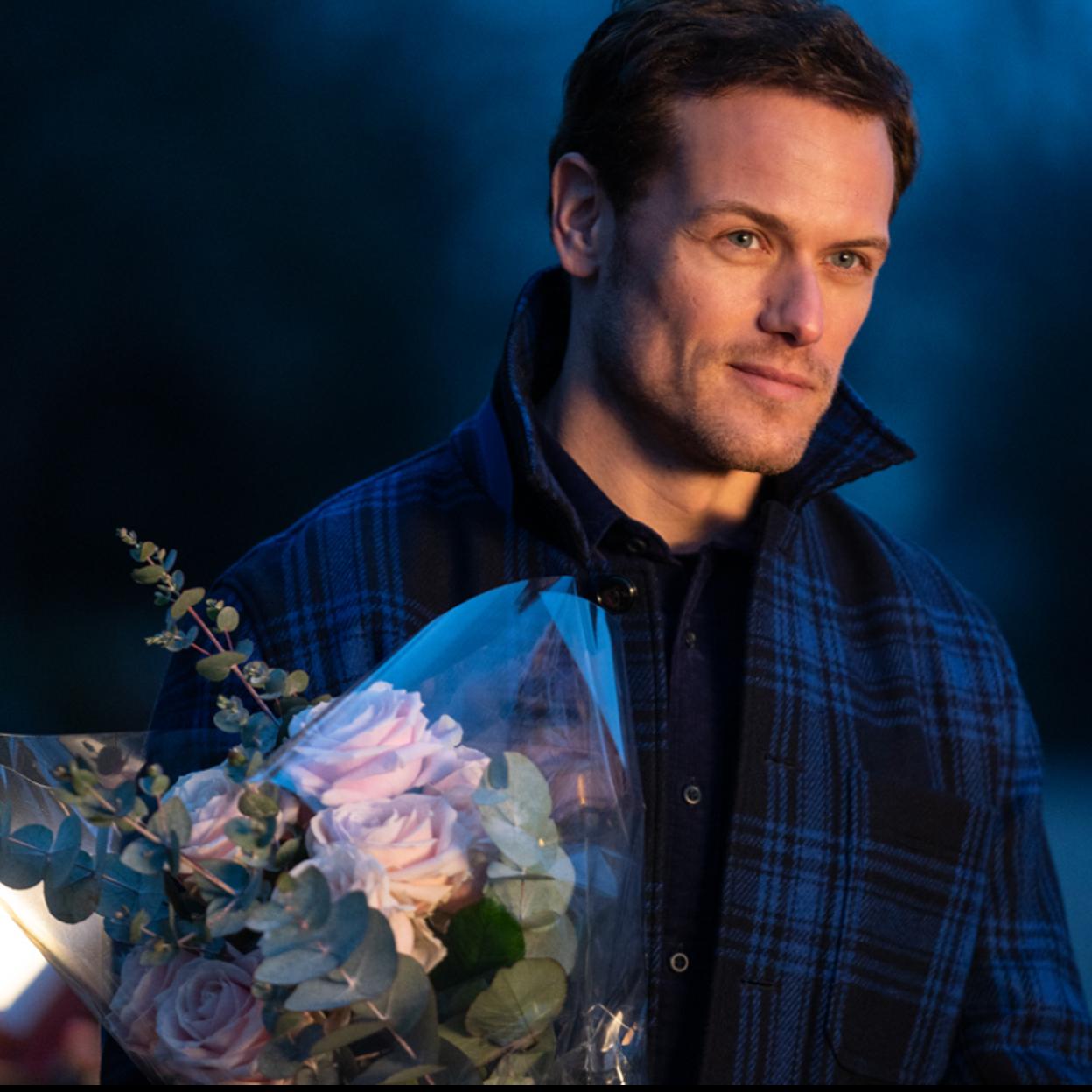 Sam Heughan, galán romántico en Love Again./sony pictures.