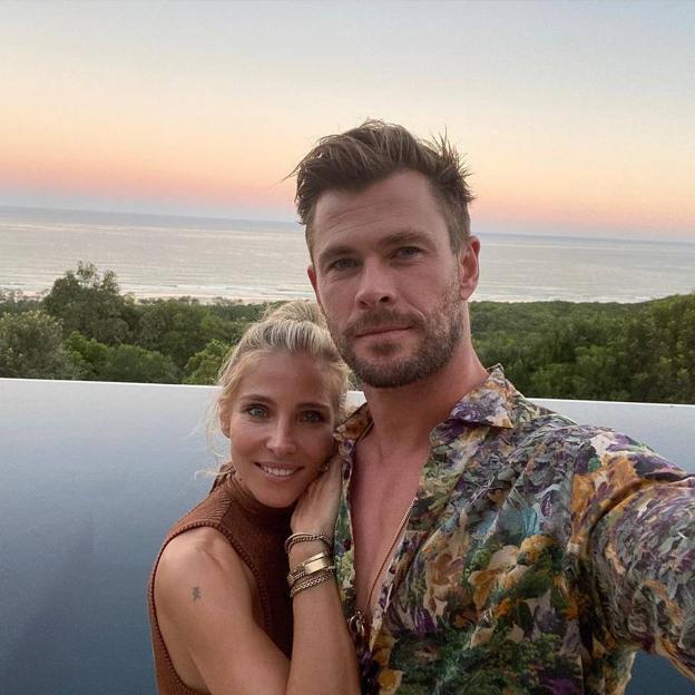 La historia de amor de Chris Hemsworth y Elsa Pataky: cita a ciegas, portada de boda sin novio y el castillo al que renunció