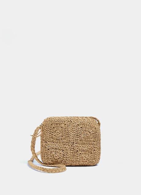 Bolso trenzado de Pull & Bear (15,99 euros)