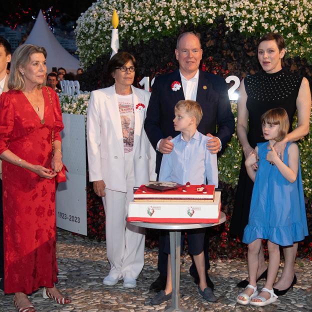 Los hermanos Grimaldi junto a Charlène, elpasado 31 de mayo. 