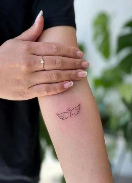 10 tatuajes para mujeres de más de 50 años con significado