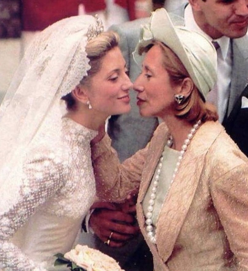 Marie Chantal-Miller el día de su boda con su madre (1995). Foto: @mariechantal22