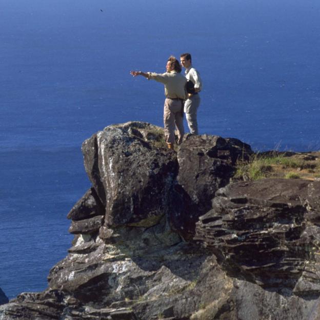 Con el príncipe Felipe de Asturias en el volcán Rano Kau de la isla de Pascua, el lugar habitado, mas alejado de cualquier otro punto del planeta.