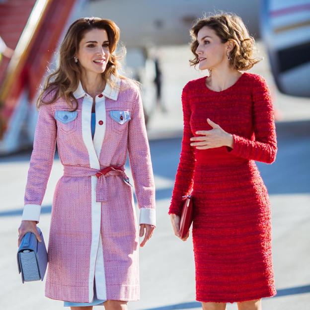 ¿Quién viste mejor, Letizia o Rania de Jordania? Desmontamos el mito de las reinas rivales en elegancia (porque sabemos quién gana)