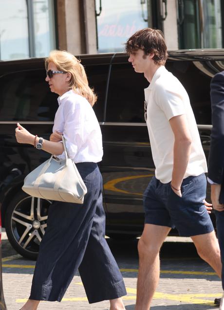 La Infanta Cristina en la graduación de su hija pequeña, Irene Urdangarin. Fuente: gtres.