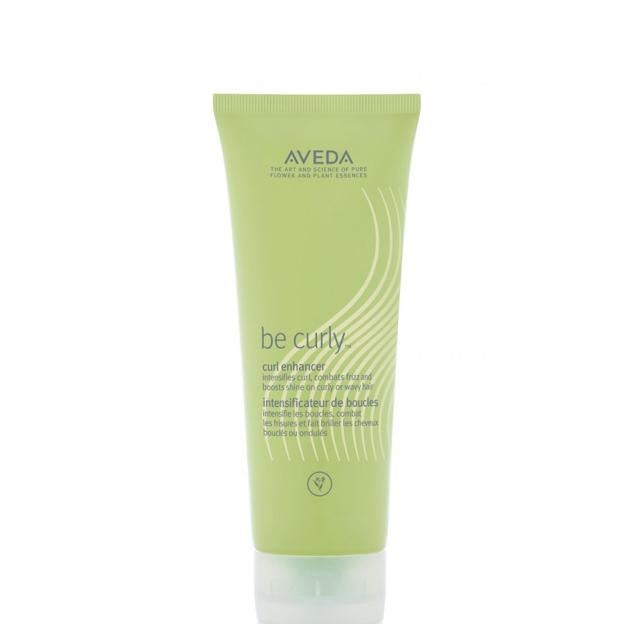 Intensificador de rizos be curly™ de Aveda.