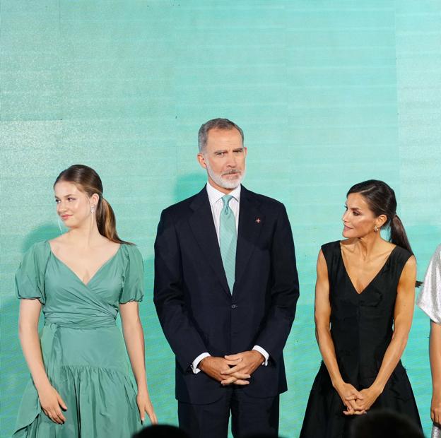 Leonor, el rey Felipe y la reina Letizia.