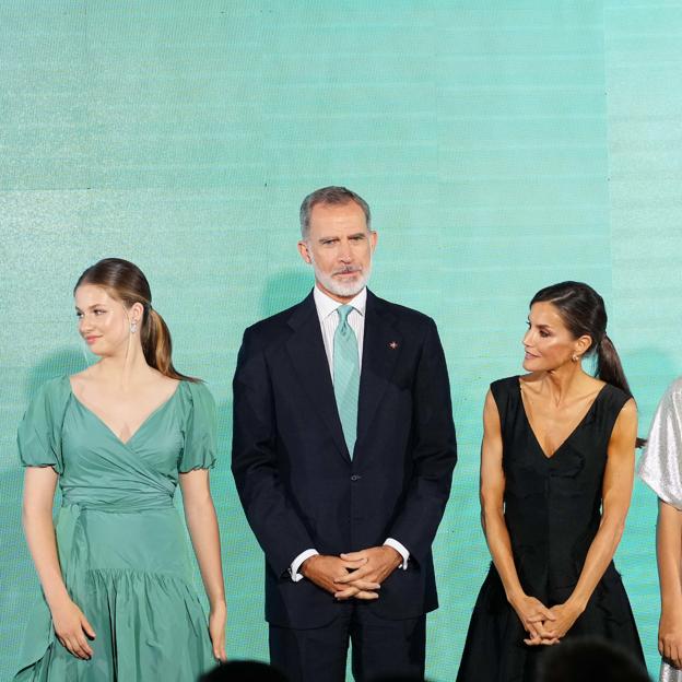 Leonor, el rey Felipe y la reina Letizia.