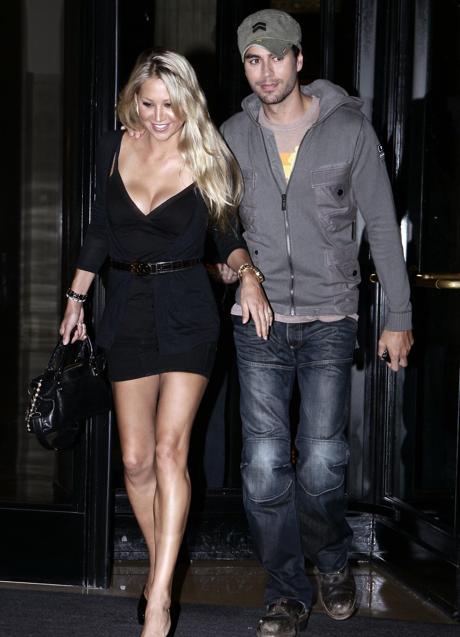 Anna Kournikova y Enrique Iglesias llevan una vida discreta en Miami, donde viven con sus tres hijos. (FOTO: GTRES)