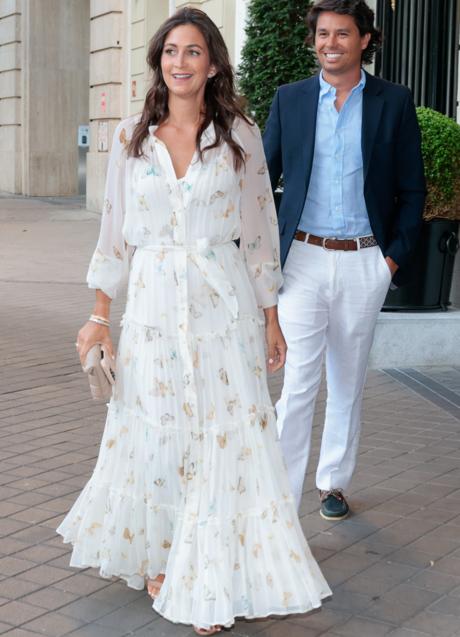 Cristina Fernández, esposa de Álvaro Castillejo, fue de las primeras en llegar a la fiesta preboda de Tamara Falcó. (FOTO: GTRES) 